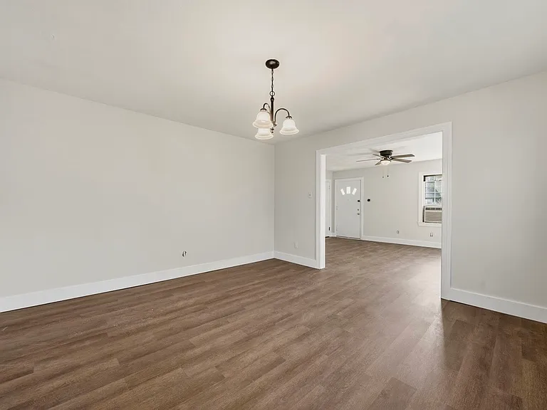 810 Old Fort Ave — Photo 3