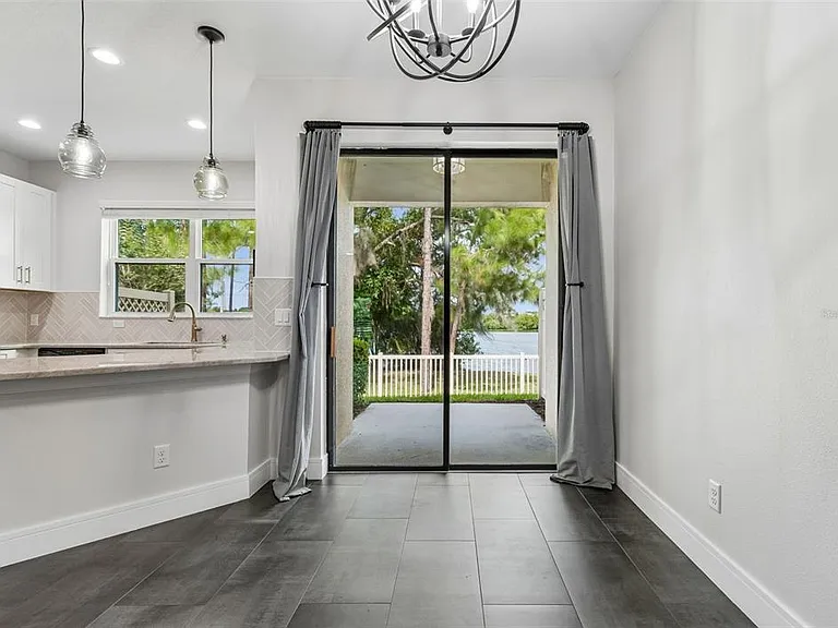 9210 Fox Sparrow Rd — Photo 17