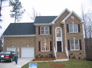 1008 Crystalwater Dr, Fuquay Varina, NC 27526