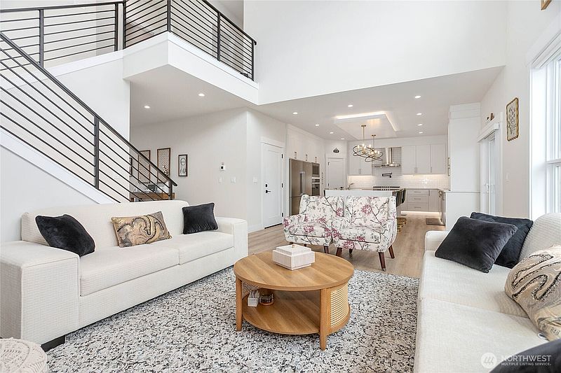 4th image of 2124 Riverstone Loop