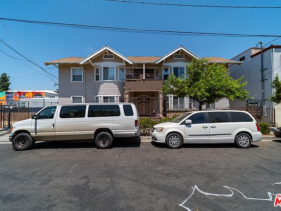 2nd image of 1513 W 11th Pl