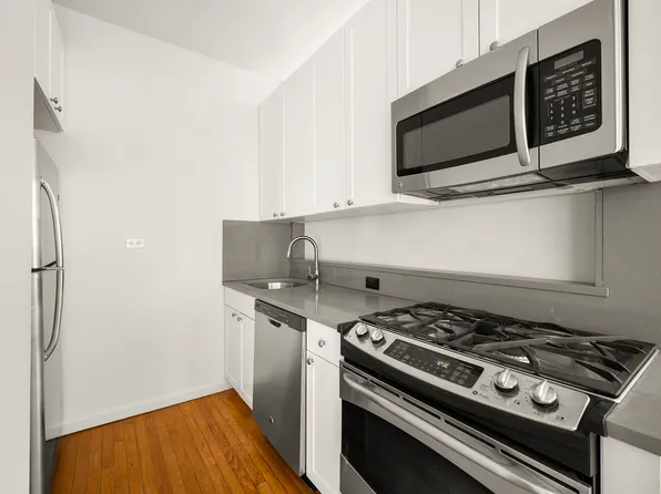 121 Madison Avenue image 1 of 11