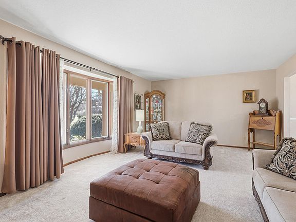 5th image of 4320 Belle Ave
