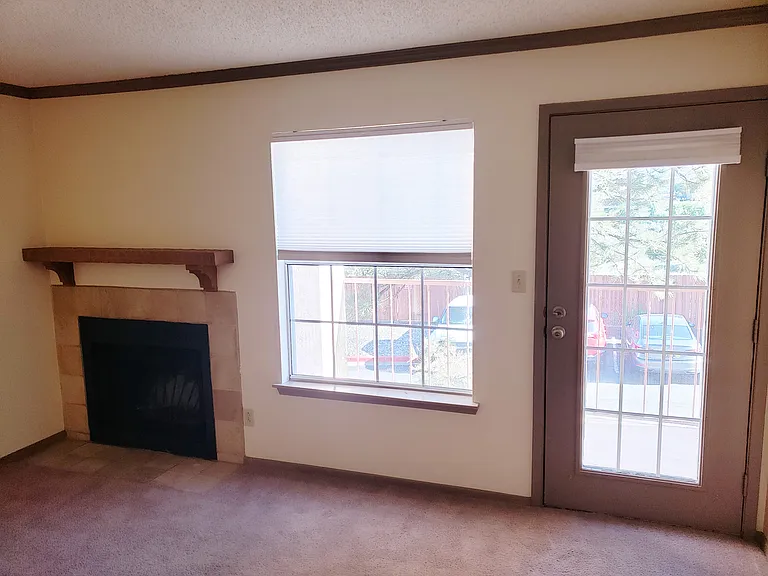 Enjoy the abundance of good natural light.
