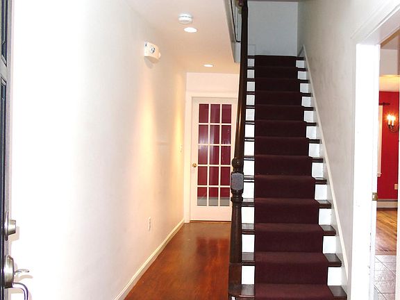 4th image of 273 Hurley St #3