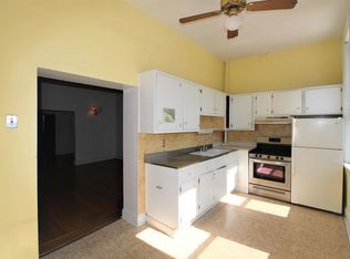 94 1st Pl APT 2, Brooklyn, NY 11231