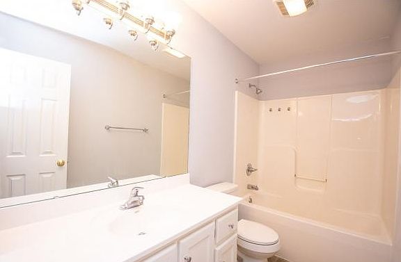 5th image of 1102 Morgan Glen Dr
