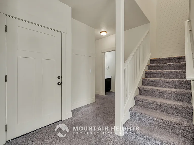 607 E Sawback Ln — Photo 9
