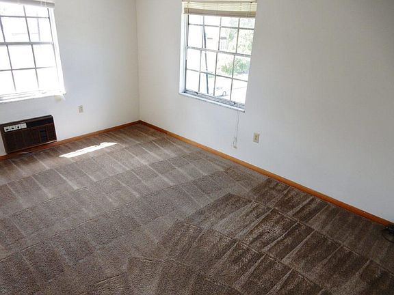 3rd image of 100 E Frambes Ave APT B3