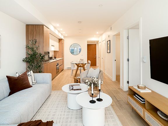 5th image of 209 E 20th Ave #310