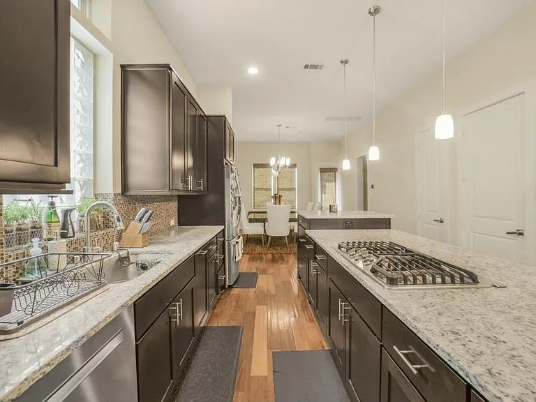 5425A Hidalgo St — Photo 16