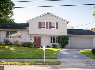 2222 Hershey Ave, East Petersburg, PA 17520