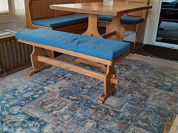 AZ room banquette