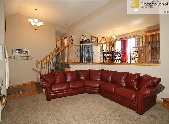 4th image of 1101 NW Hickory Ct