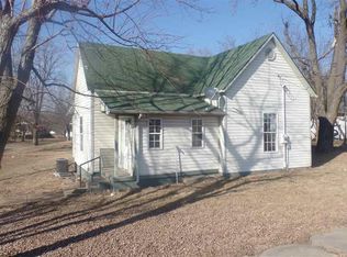 100 N Pine St, Cole Camp, MO 65325