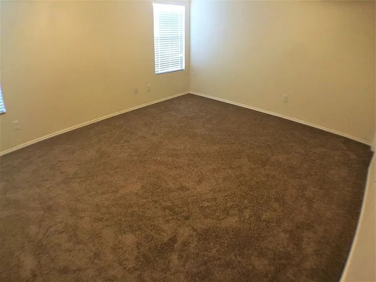 4841 Waterford Dr — Photo 11