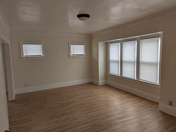 5th image of 2600-02 N 50th St #2B-1BA