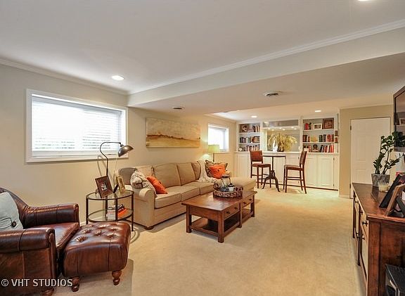 5th image of 408 Meadow Ln
