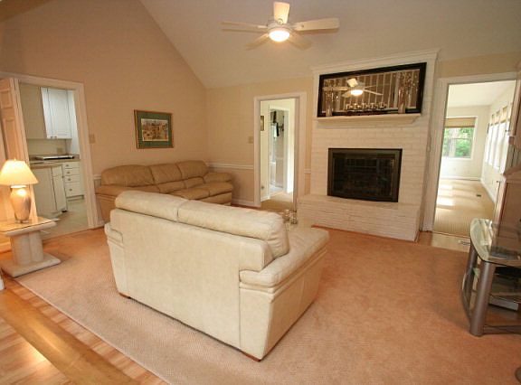 5th image of 210 Tramway Pl