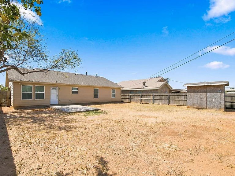 408 W Shandon Ave — Photo 29