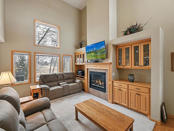 2nd image of 5534 Lachman Ave NE