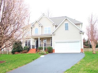 12025 Amberwood Ln, Glen Allen, VA 23059