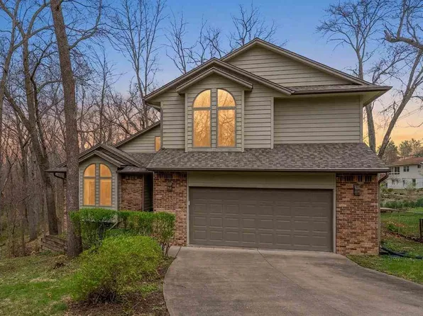 24 Samuel Dr, Iowa City, IA 52245