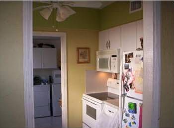 3rd image of 711 NE 87th St