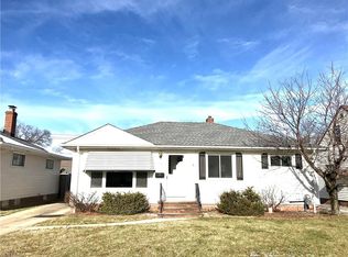1104 Meadowlawn Blvd, Parma, OH
