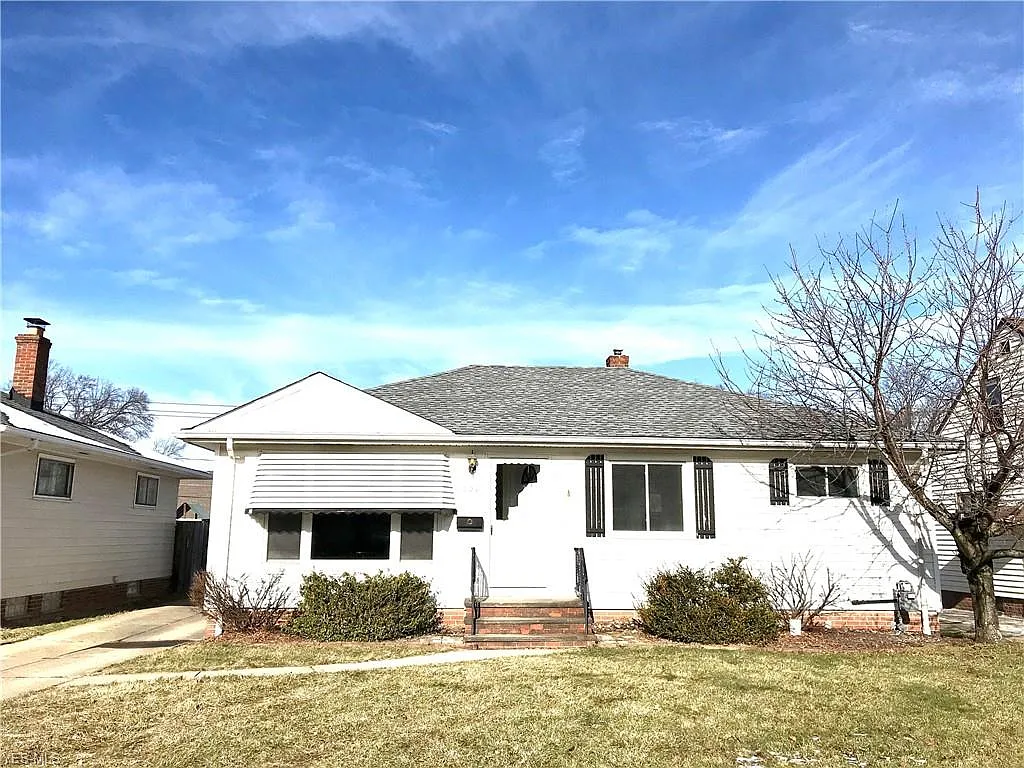 1104 Meadowlawn Blvd photo 1