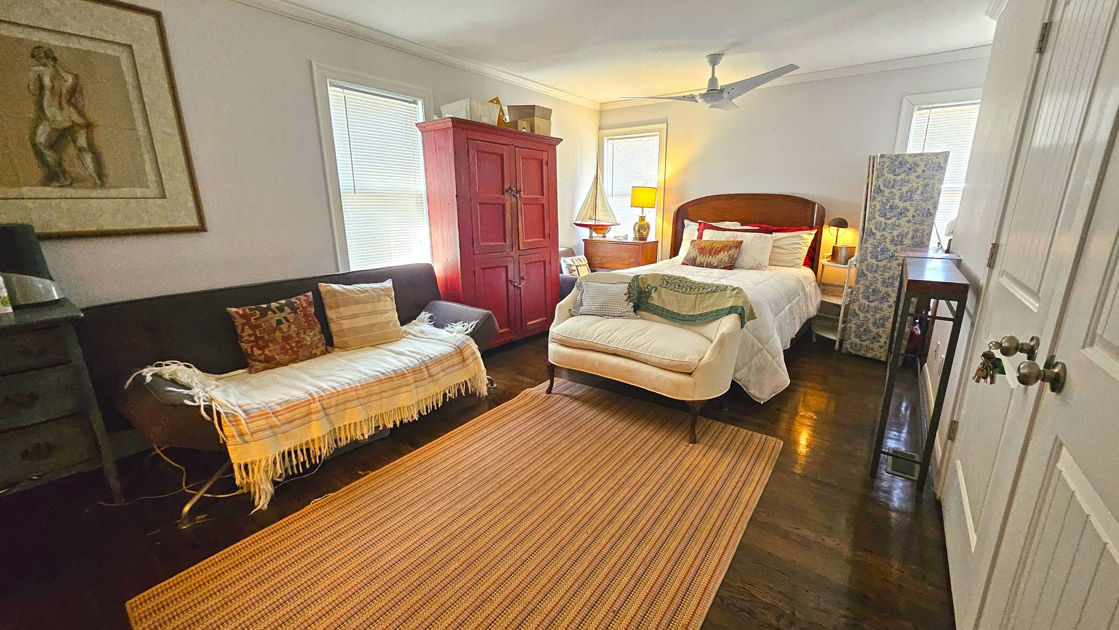  First floor BR 1 with private bathroom