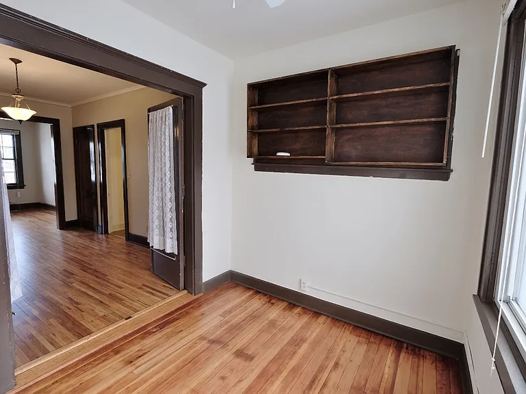 Snelling Villas — Photo 24