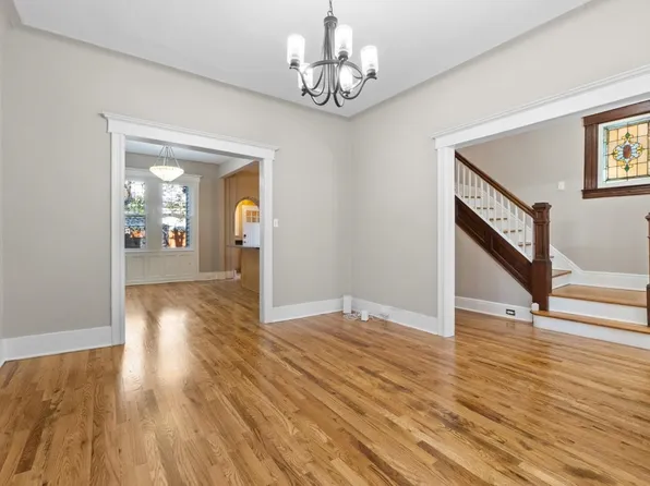 62 Hudson Pl, Weehawken, NJ 07086