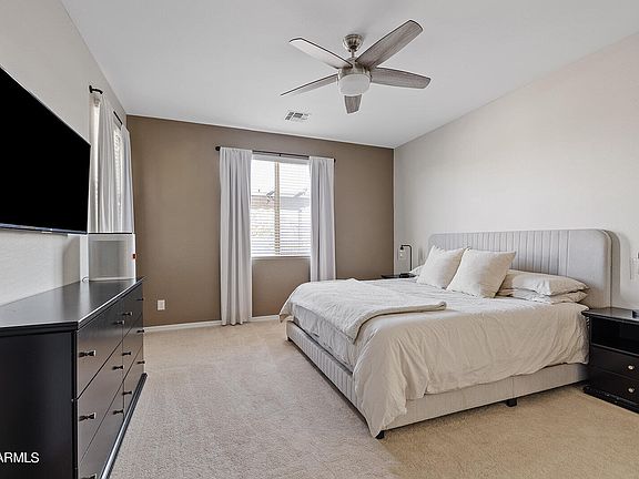 3rd image of 2024 W EMRIE Avenue