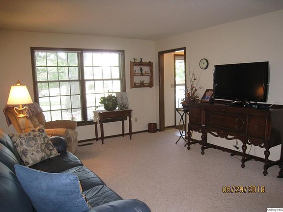 4th image of 3429 S Glendale Dr