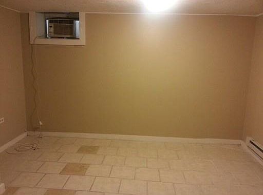 2nd image of 33 Salem St #1
