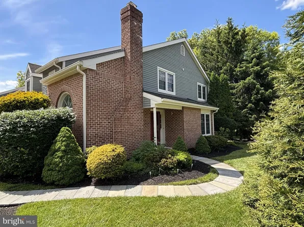 79 Abrams Ln, Chesterbrook, PA 19087