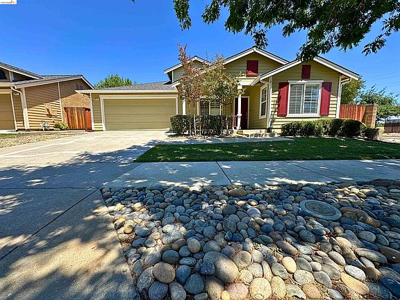 4th image of 3014 Wright Way
