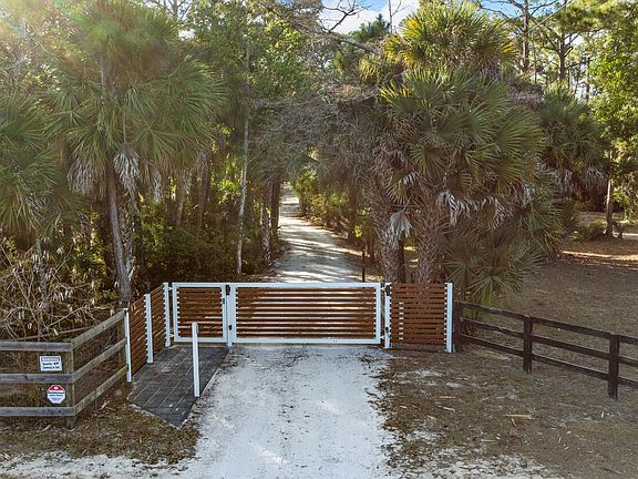 2nd image of 1453 E Road