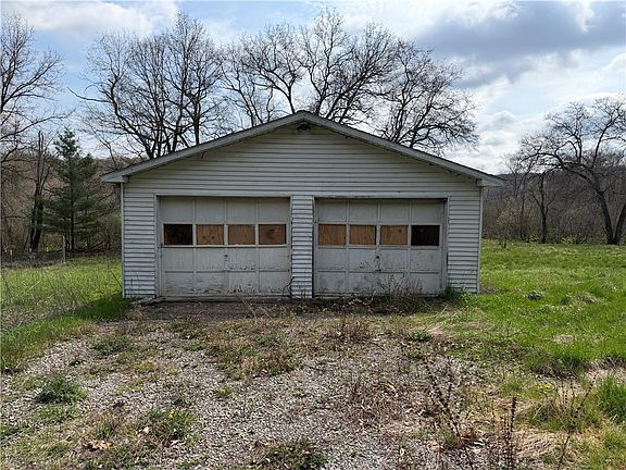 2nd image of 250 Pipestem Rd