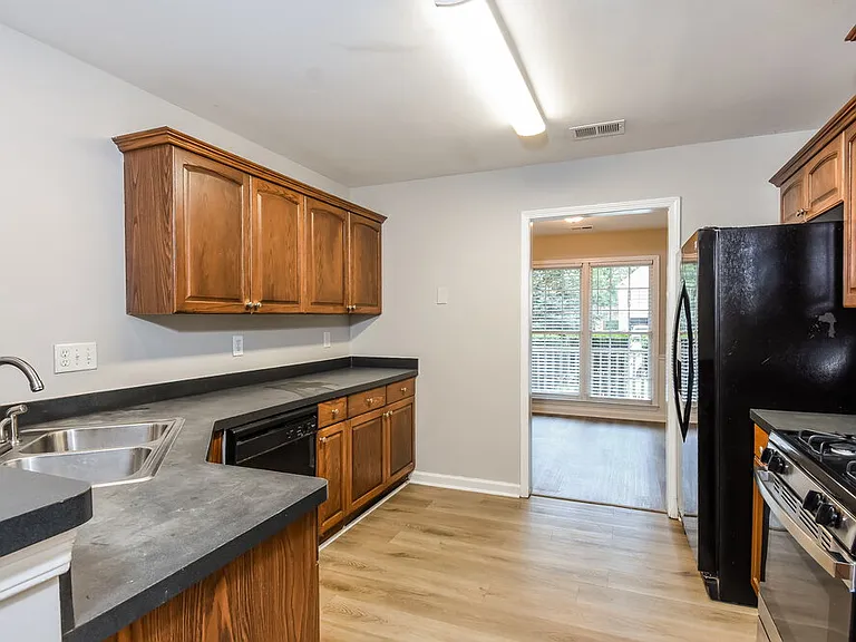 38 Wesley Dr — Photo 10