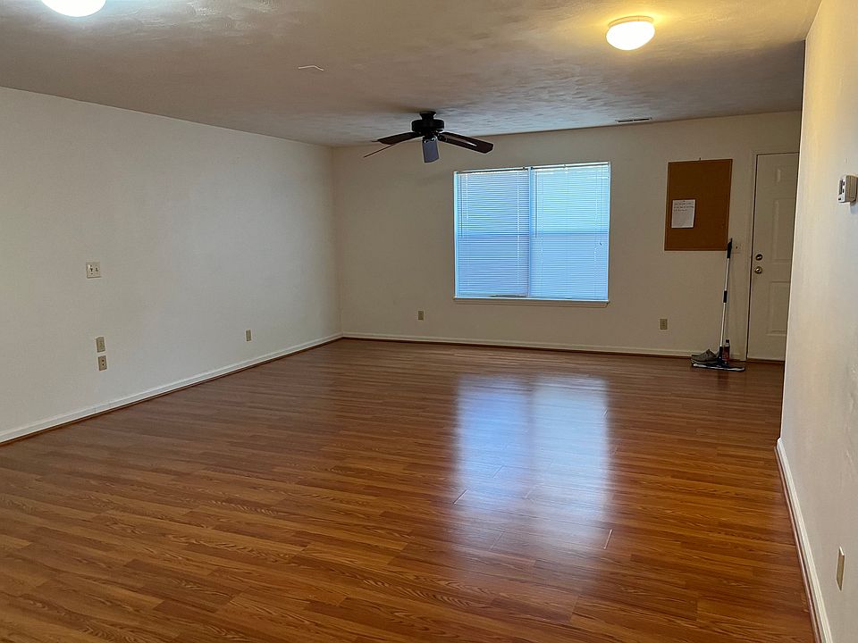 1st image of 219 Janie Ln