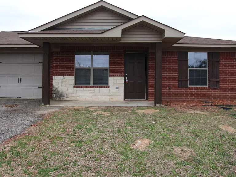 Coming Soon! Mission Ranch- 2 Bedroom Duplex for Rent in Lindale! — Photo 2