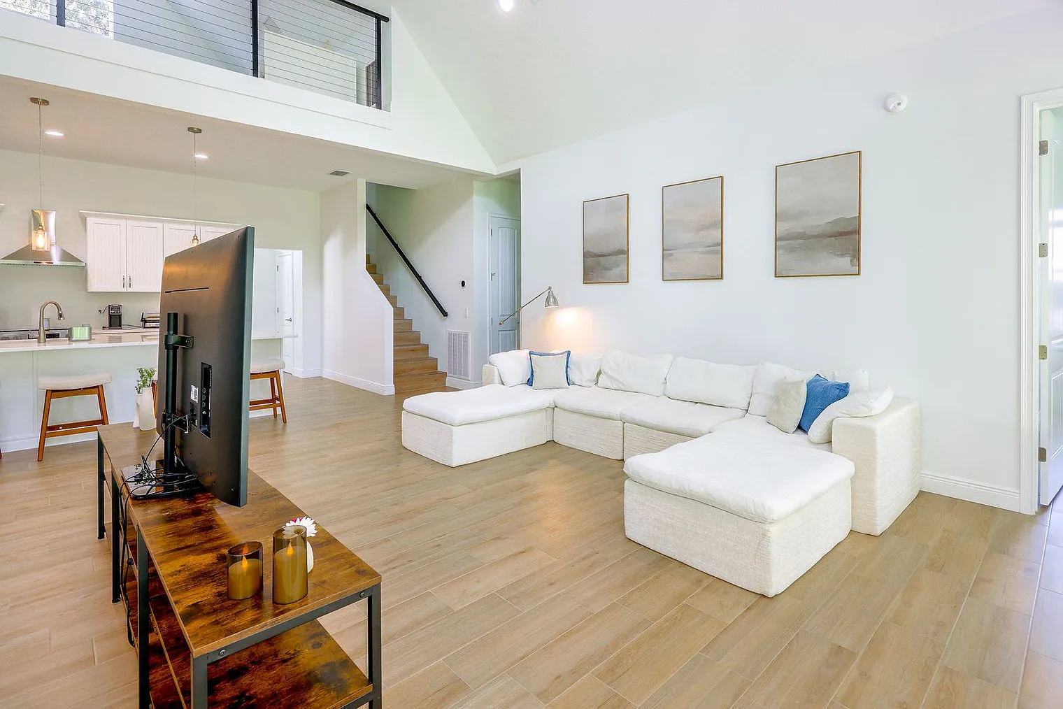 4 bed, 2.0 bath, 3196 sqft, $7,193 — Photo 1