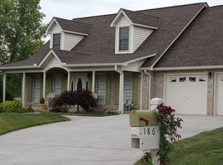 186 Manchester Dr, Maryville, TN 37803