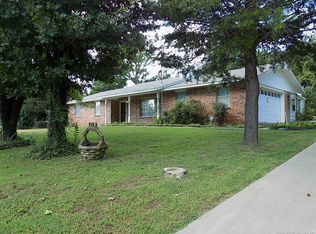 103 Eric Dr, Holdenville, OK 74848