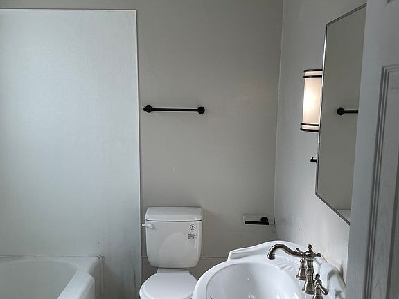 2nd image of 107 Ross Ave #6
