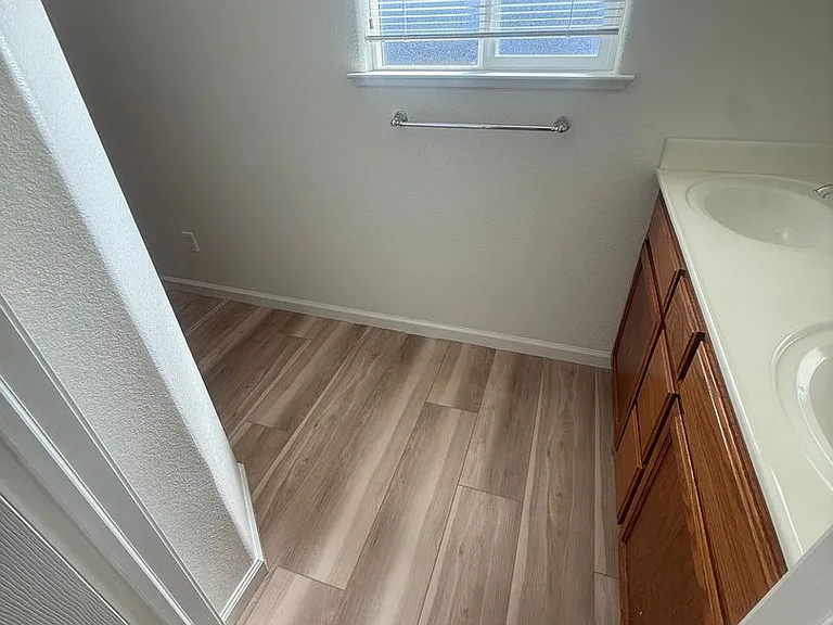 2988 La Vina Cir — Photo 5