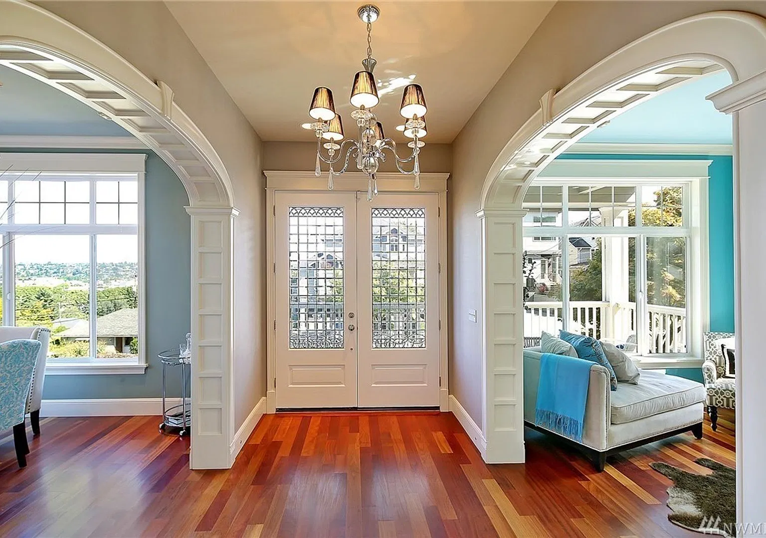 Gorgeous 5 Bedroom Magnolia Home Available Now At $6495 — Photo 2