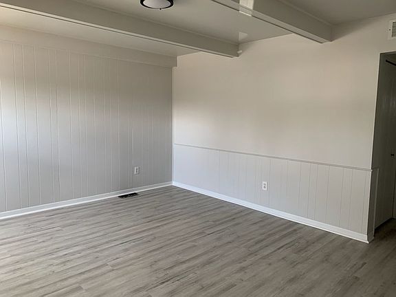 4th image of 1020 Holbrook Ave